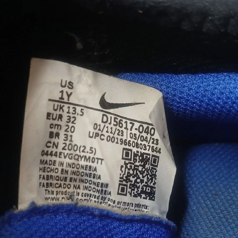 Nike Mercurial Zoom Vapor 15 Academy‎ youth soccer cleats